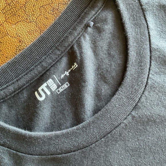 Uniqlo Black Tee with Campbell's Soup Can Design - Picture 3 of 7